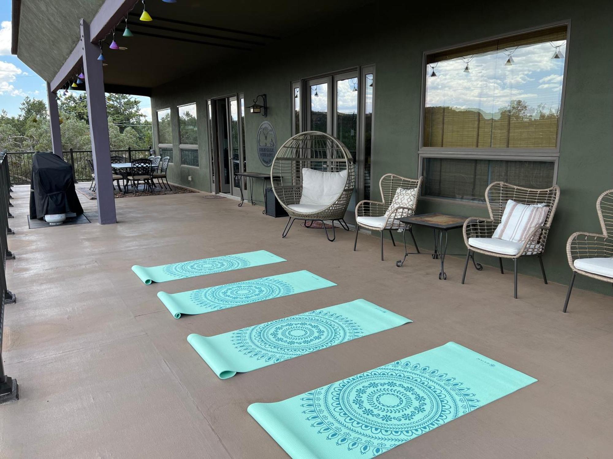 Close To Fresh Creek! Sleeps 12 ~ Amazing Views W/Serene Open Space ~ Hot Tub + Game Room ~ Trails Outside 세도나 외부 사진