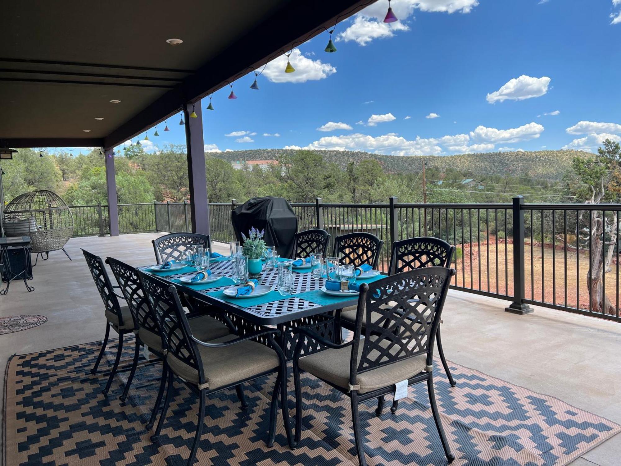 Close To Fresh Creek! Sleeps 12 ~ Amazing Views W/Serene Open Space ~ Hot Tub + Game Room ~ Trails Outside 세도나 외부 사진